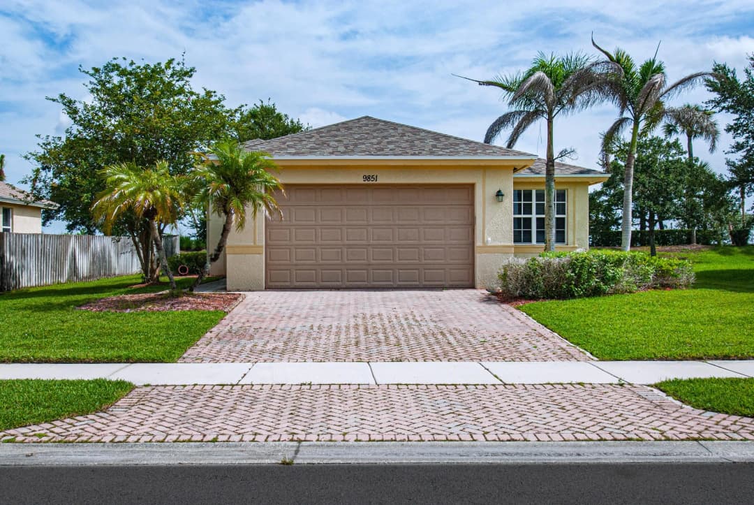 9851 E Verona Circle, Vero Beach, Florida 32966