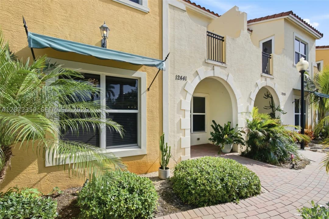 12441 Nw 18th Ct, Pembroke Pines, Florida 33028