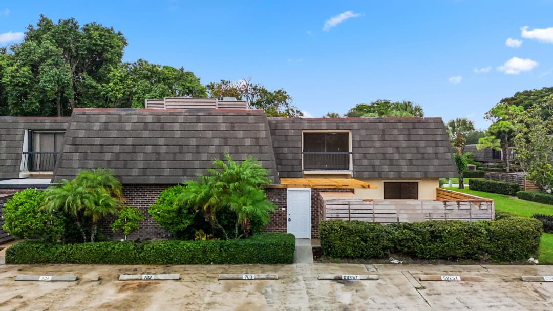 703 7th Terrace, Palm Beach Gardens, Florida 33418