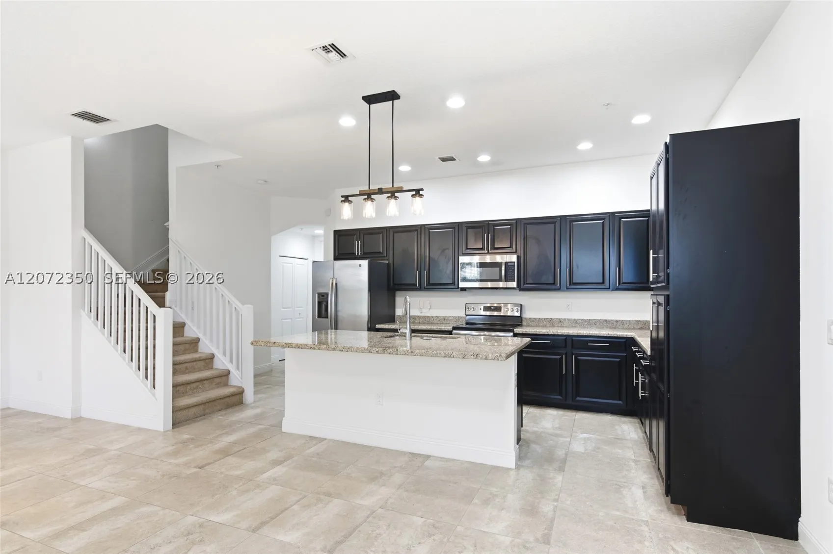12441 Nw 18th Ct, Pembroke Pines, Florida 33028 — photo 11