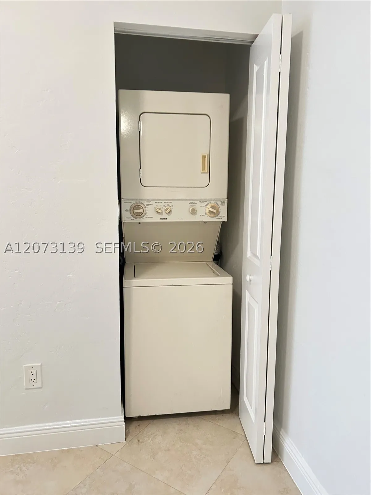 2880 Pine Tree Dr 3, Miami Beach, Florida 33140 — photo 12
