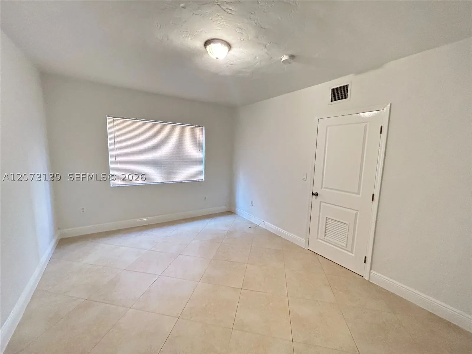2880 Pine Tree Dr 3, Miami Beach, Florida 33140 — photo 8