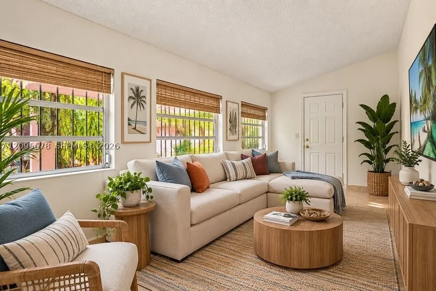 2428 Sw 12th St, Miami, Florida 33135 — photo 9