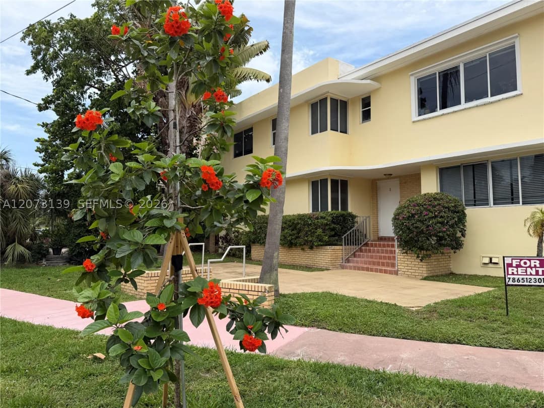 2880 Pine Tree Dr 3, Miami Beach, Florida 33140